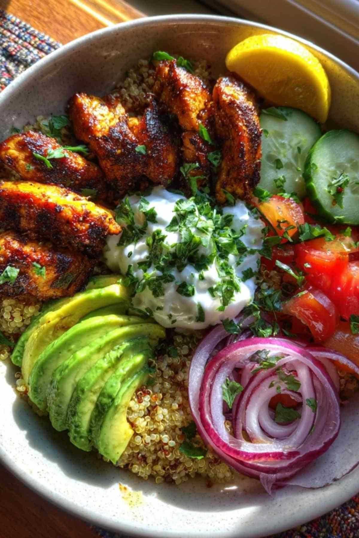 Zutaten für gesunde Kebab Bowl Rezept Titel: Alle Zutaten für die perfekte Kebab Bowl