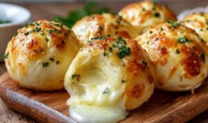 Käse-gefüllte Knoblauchbutter-Bomben Käse-gefüllte Knoblauchbutter-Bomben