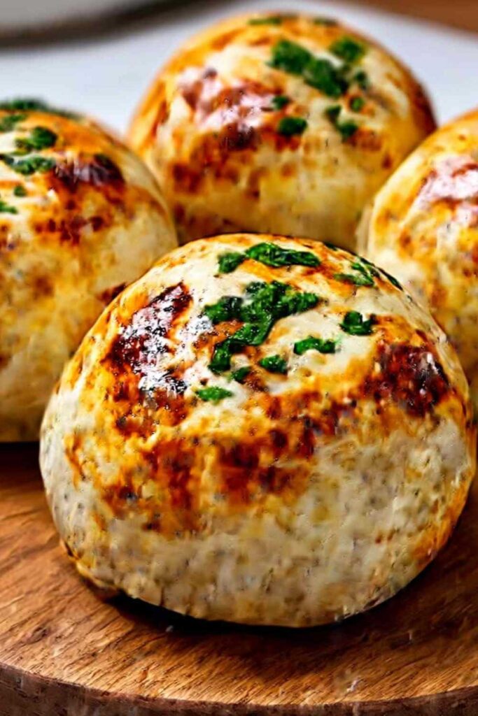 Käse-gefüllte Knoblauchbutter-Bomben