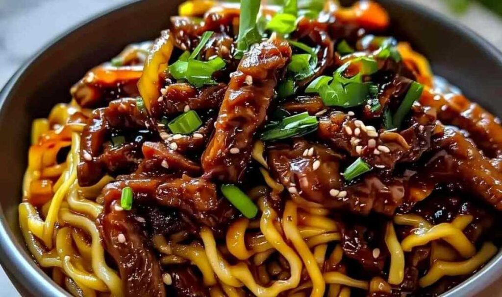 Klebrige Rindfleisch-Nudeln