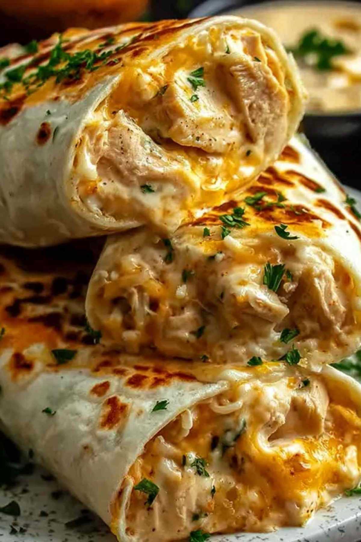 Schnelle Käse-Knoblauch-Hähnchen-Wraps